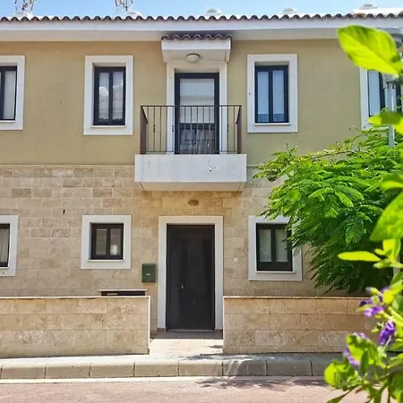 Kapparis Town House Дом отдыха