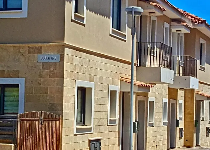 Kapparis Town House Feriehus Paralimni