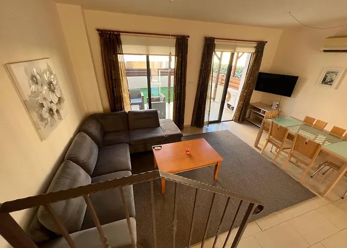 펜션 Kapparis Town House *