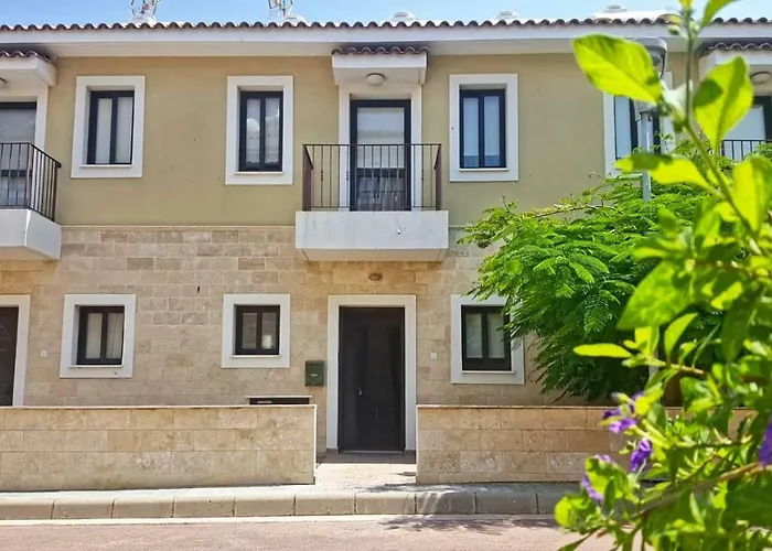 Kapparis Town House 펜션